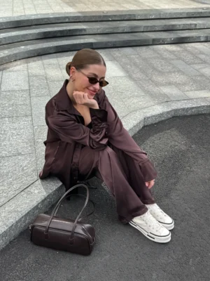 Сорочка шовкова, шоколадна